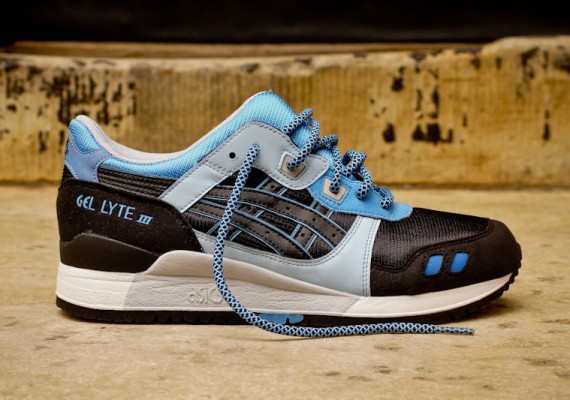 asics-gel-lyte-iii-black-carolina-blue-available-01-570x400