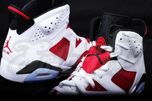 modern-notoriety-vintage-shoes-sneakers-digging-secret-undisclosed-rare-old-nike-air-adidas-reebok-fila-display_163