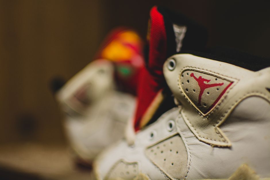 modern-notoriety-vintage-shoes-sneakers-digging-secret-undisclosed-rare-old-nike-air-adidas-reebok-fila-display_96