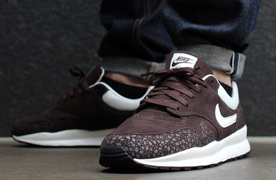 nike-air safari-monotone suede pack_02