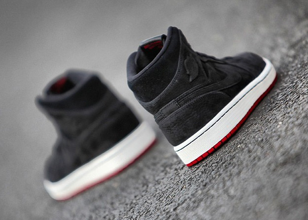 Air-Jordan-1-Mid-Nouveau-Black-Red-2