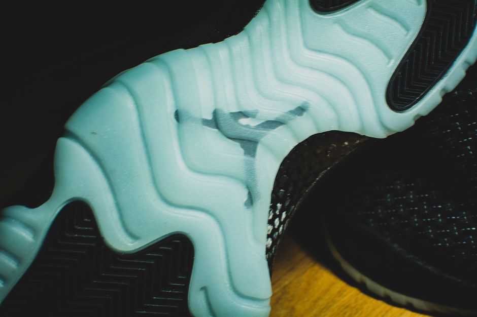 air-jordan-future-glow-in-the-dark-gitd-modern-notoriety5
