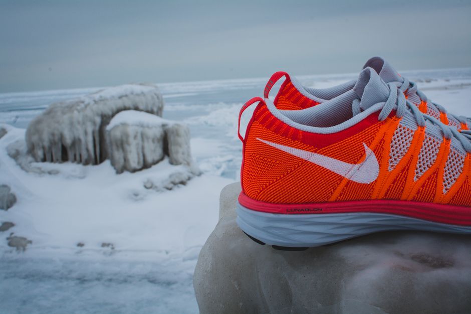 nike-lunar-flyknit-2-finishline-atomic-orange_3