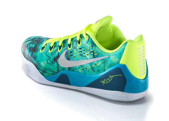 Kobe_IX_EM_646701-300_3qtr_back_FB_large