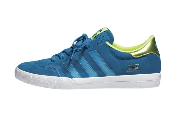 adidas-skateboarding-2014-spring-summer-futebol-pack-2_result