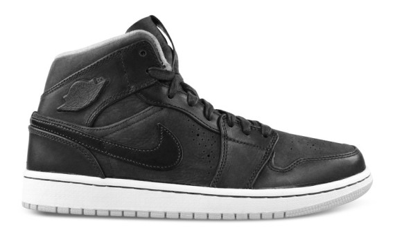 air-jordan-1-mid-nouveau-anthracite-pure-platinum-02-570x333