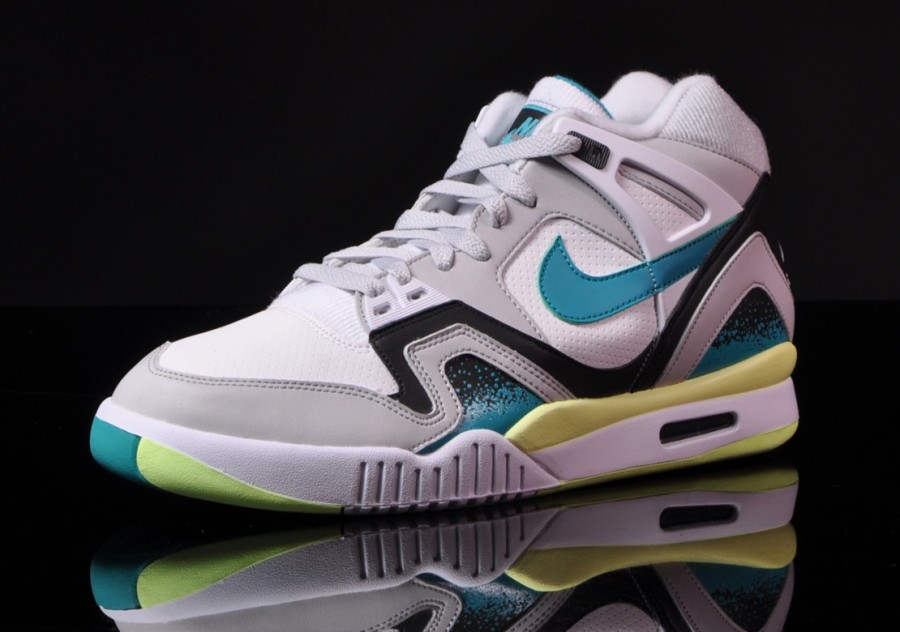 nike-air-tech-challenge-ii-turbo-green-03-900x632