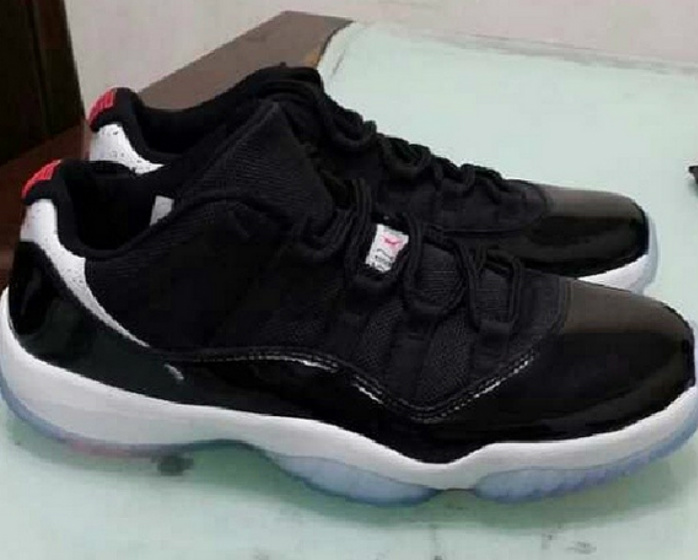 air-jordan-11-low-black-white-speckle
