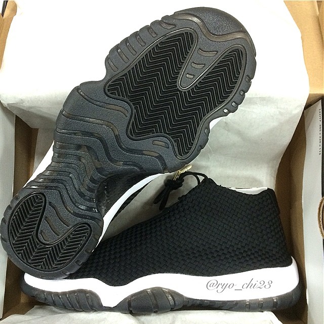 jordan-future-black-white-2