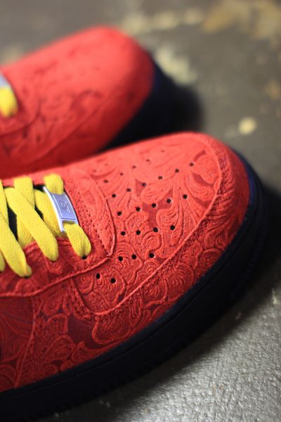 nike-air force 1 low-uni red paisley_03