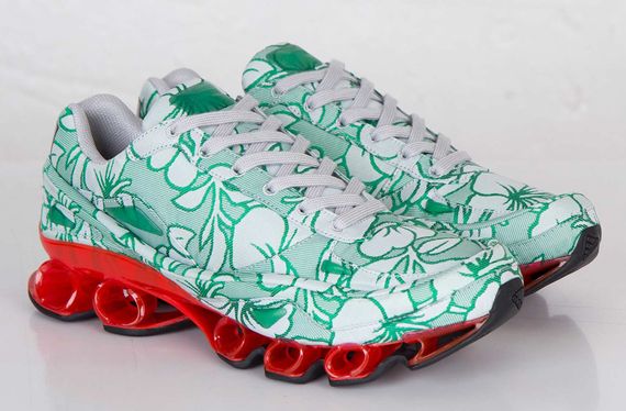 raf simons-adidas-bounce-floral_08