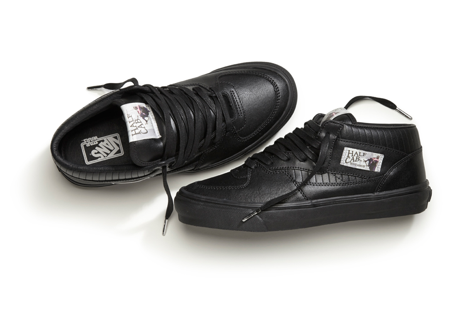 Vault-by-Vans-x-Star-Wars_OG-Half-Cab-LX_Darth-Vader-Black