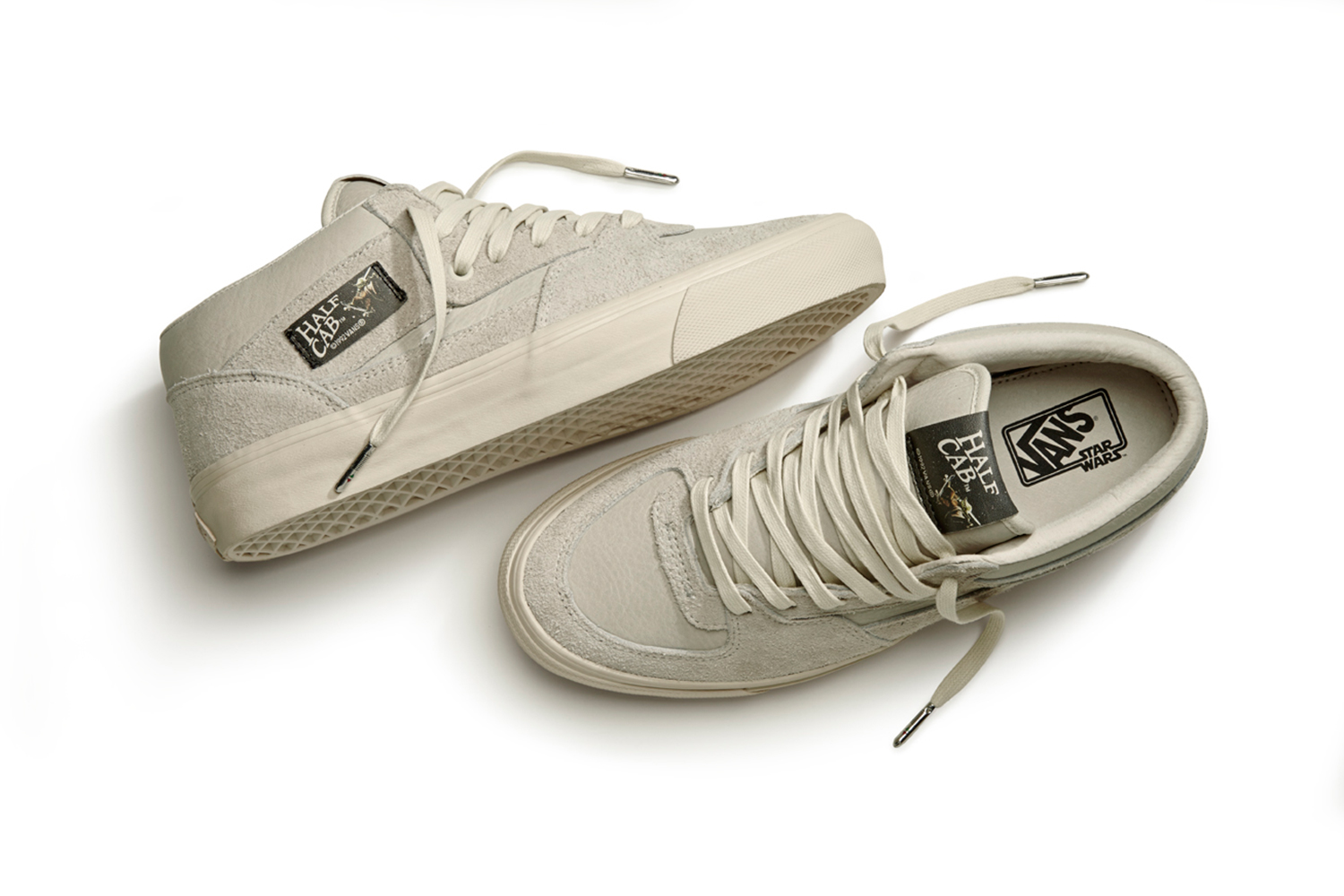 Vault-by-Vans-x-Star-Wars_OG-Half-Cab-LX_Yoda-Turtledove