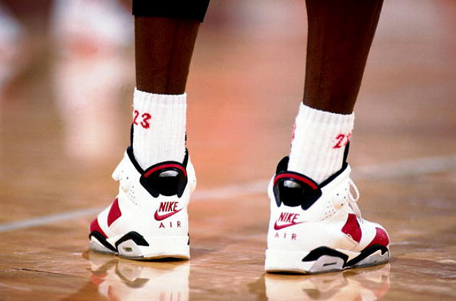 jorda-6-carmine-closeup