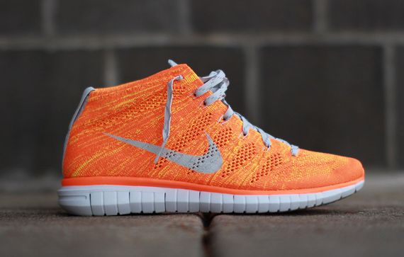 nike-flyknit free-total orange
