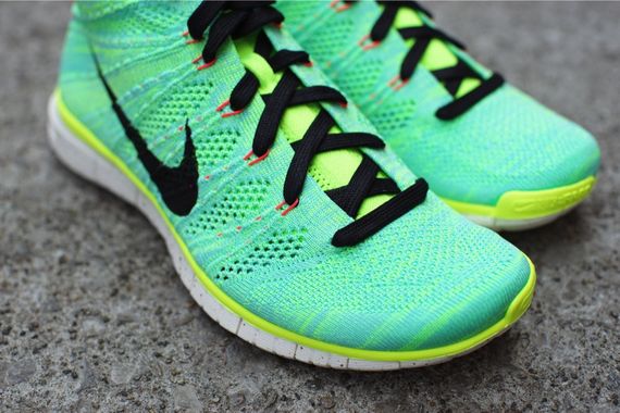 nike-flyknitchukkafree-magista_07