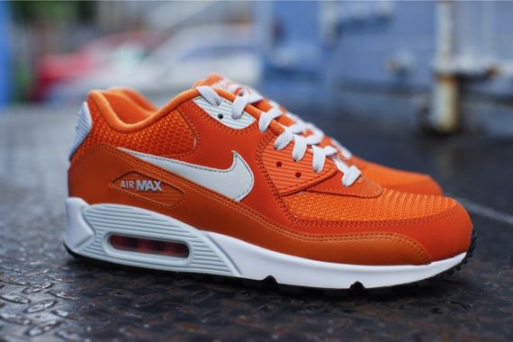 nike-solar orange-am 90_05