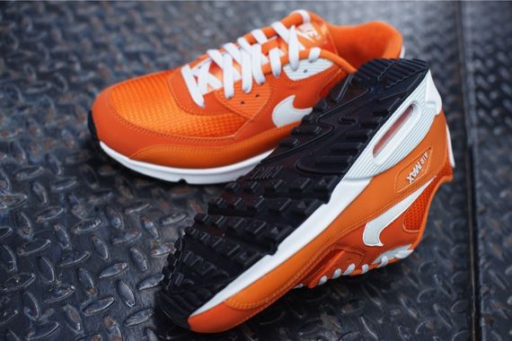 nike-solar orange-am 90_06