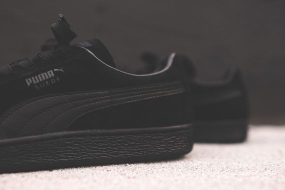 puma-suede-blackout_04
