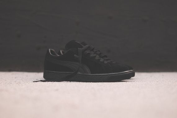 puma-suede-blackout_07