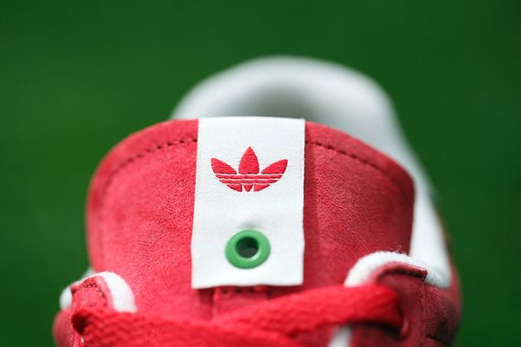 adidas-consortium-foot patrol-strawberries-cream_02