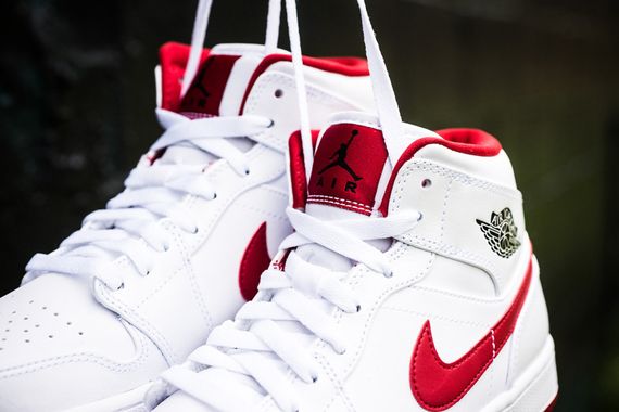air jordan-1 mid-white-black-gym red_04