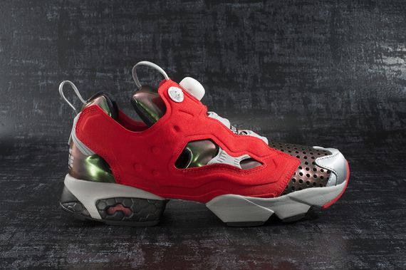 megahouse toys-reebok-insta pump fury