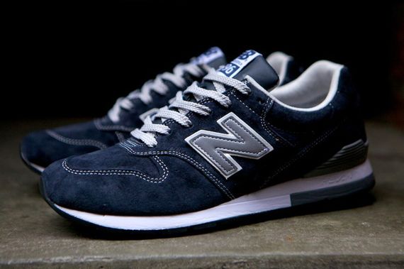 new balance-996-navy-beige_26
