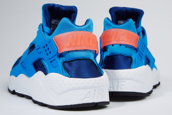 nike-air-huarache-gym-blue-photo-blue-mango-03-570x381