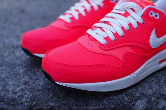 nike-air max 1-mercurial superfly_02