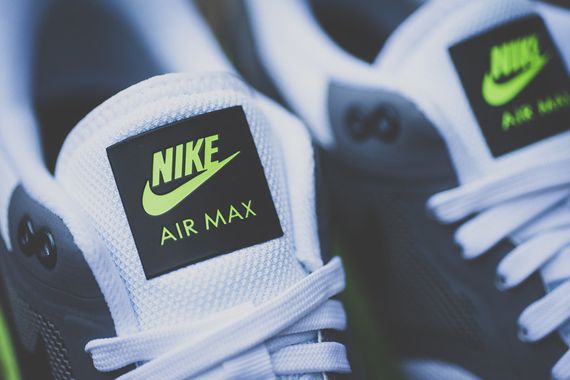 nike-air max lunar1-black-volt_03
