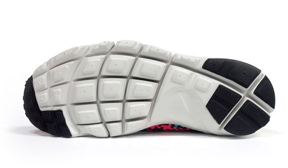 nike-footscape desert chukka-black-pink-blue_04