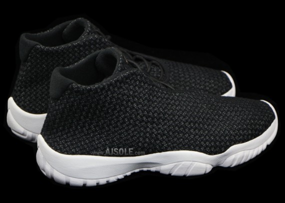air-jordan-future-white-sole-03-570x406