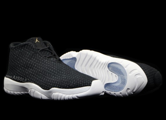 air-jordan-future-white-sole-04-570x414