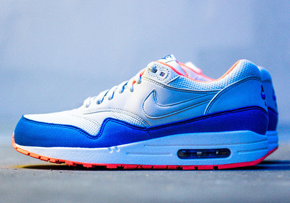 air-max-1-blue-orange-essential-5