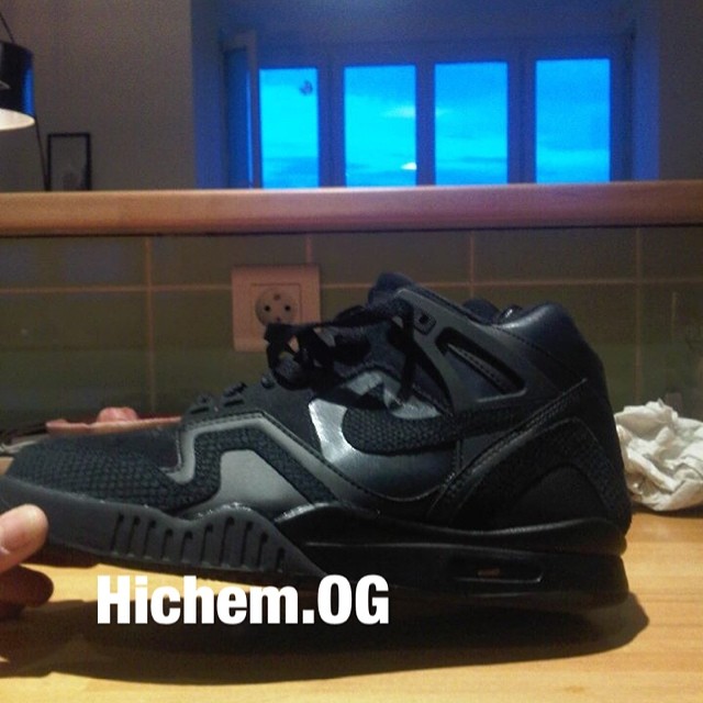black-agassi