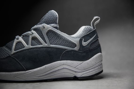 foot patrol-nike-air huarache-concrete_02