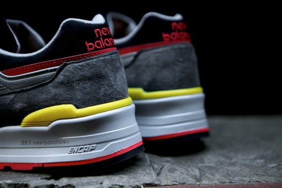 new balance-997-catcher in the rye