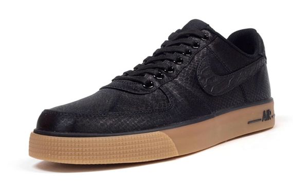 nike-air force 1-snakeskin-gum