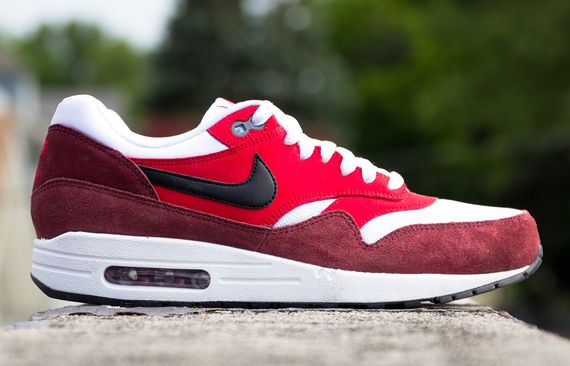 nike-air max 1-uni-burg