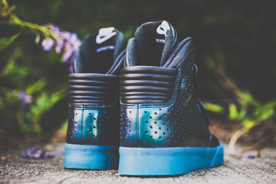 nike-fly stepper-metallic_02