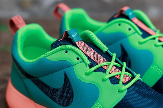 nike-roshe run-hyperfuse-catalina-poison_02