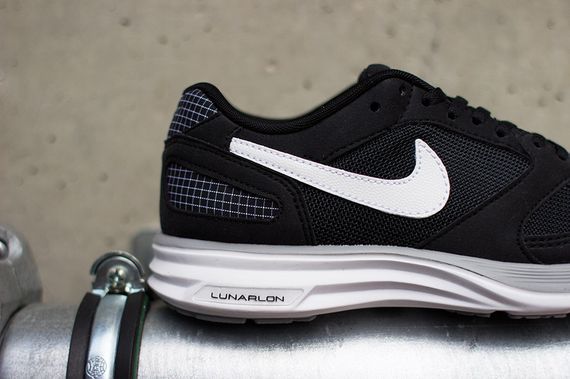 nike wmns-lunarspeed mariah-black-white-grey
