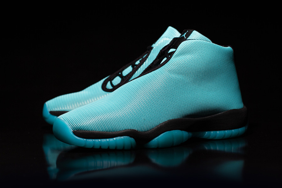 air-jordan-future-gs-bleached-turquoise-black1