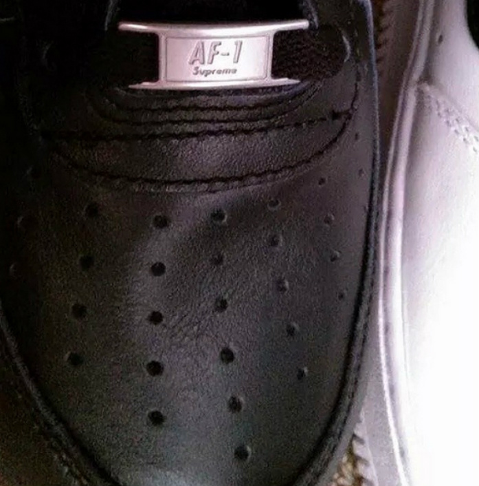 supreme-nike-air-force-1-high-black-1