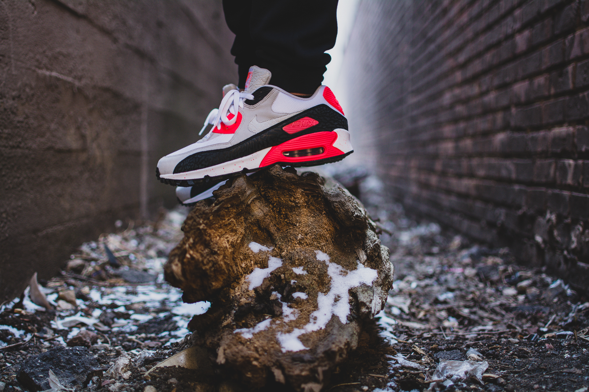 MNHQ: Nike iD Air Max 90 \, image size:1920x1280