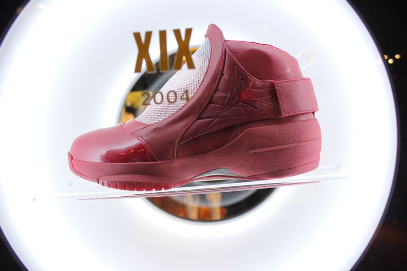 air-jordan-13-all-red-modern-notoriety-nike-chicago.jpg_30_result