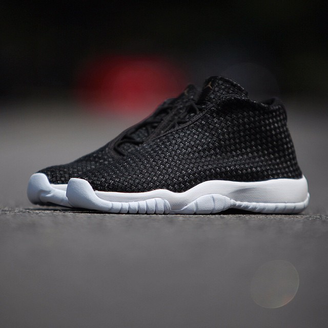 jordan-future-white-black_03