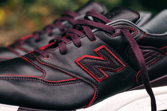 new balance-horween-998-black-burgundy_02