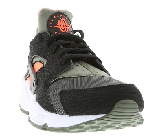 nike-air huarache-green-hyper crimson